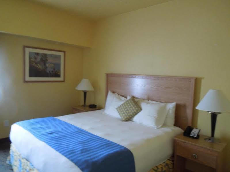 The Atrium Resort, Virginia Beach By Vacatia מראה חיצוני תמונה